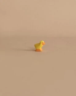 Ostheimer Chick, Yellow